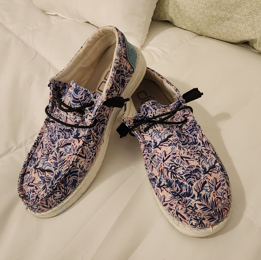 Simply Southern Slip On - Leaf